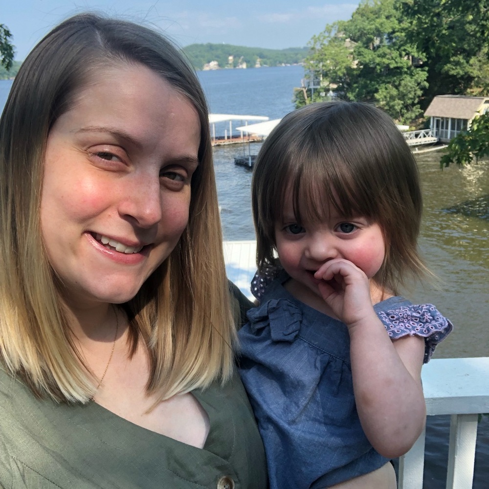 Meet your Posher, Alexis